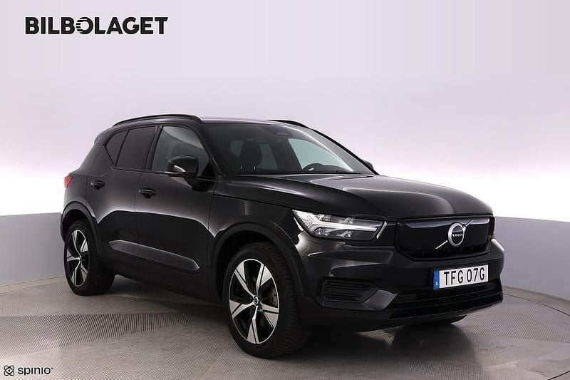 Svart Begagnad 2021 Volvo XC40 Core SUV | 324 800 kr - Bild 1/4