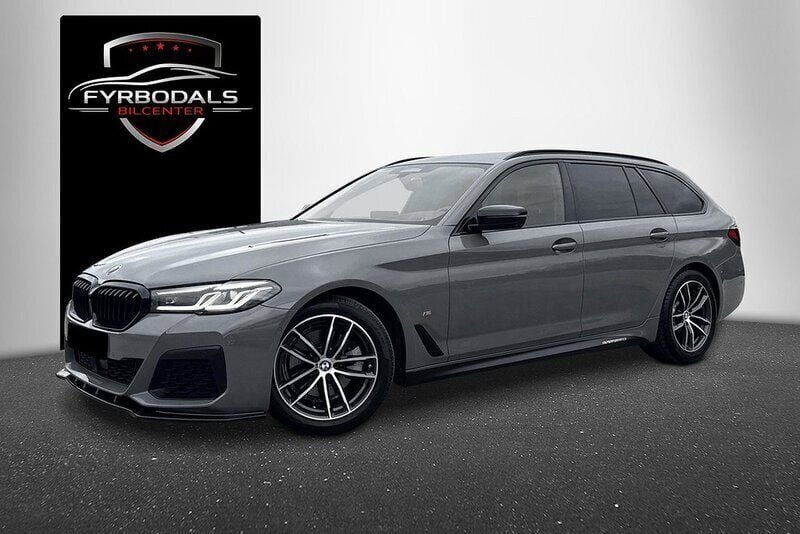 Grå Begagnad 2021 BMW 520 M Sport Kombi | 395 000 kr (Dyr) - Bild 1/2