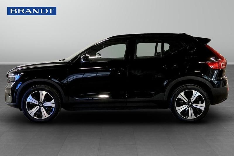 Begagnad Volvo XC40 Single Motor 175 kW (238 HK) 2023 Svart SUV