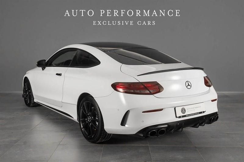Begagnad Mercedes C43 AMG AMG 367 HK (269 kW) 2018 Vit Sportkupé
