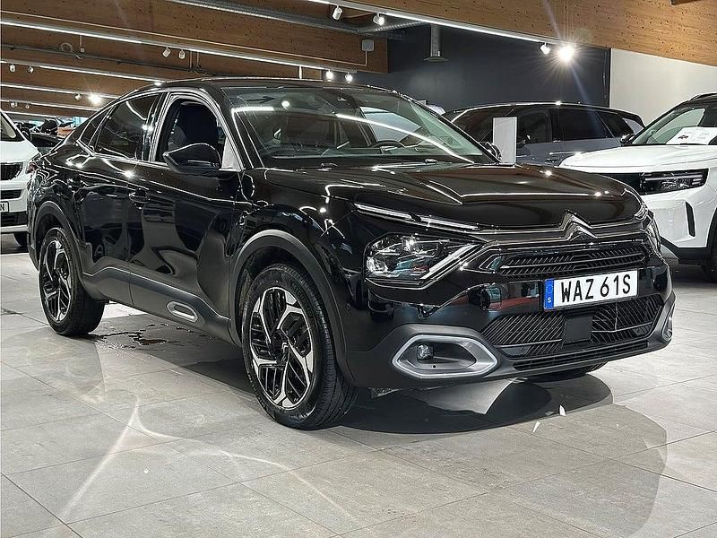 Svart Begagnad 2023 Citroën C4 X Shine SUV | 239 900 kr (Marknadspris) - Bild 1/4