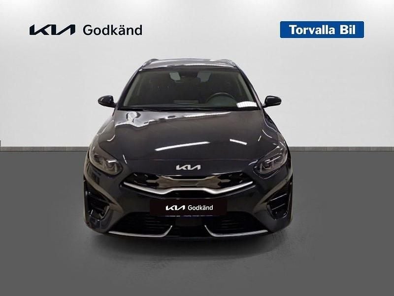 Begagnad Kia Ceed Sportswagon 141 HK (103 kW) 2024 Grå Kombi