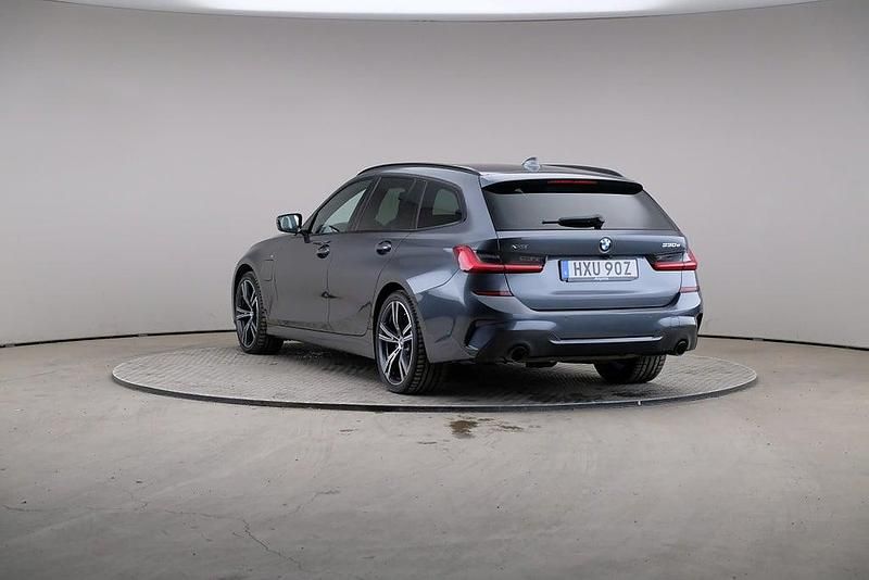 Begagnad BMW 330e M Sport 184 HK (135 kW) 2020 Grå Kombi