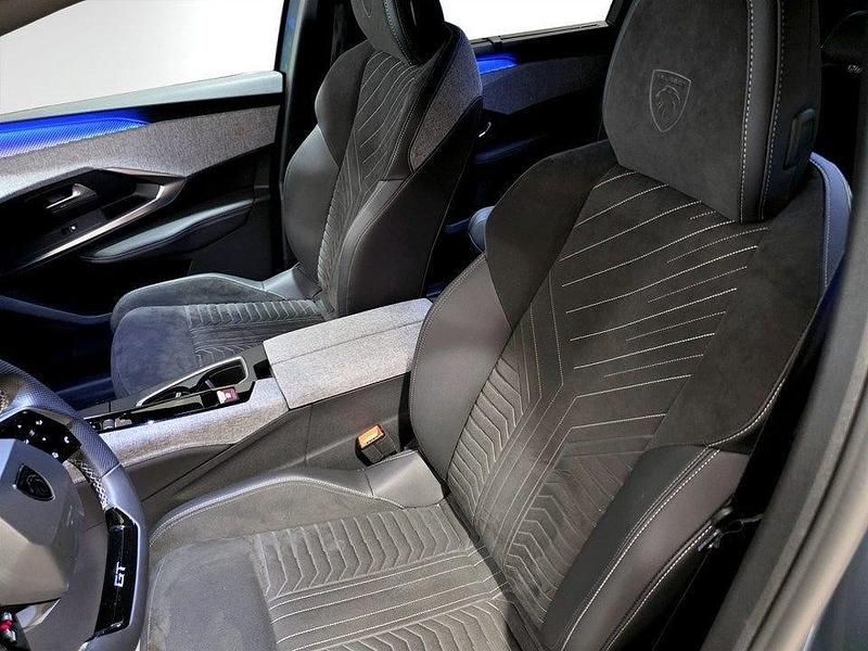 Begagnad Peugeot e-5008 GT 157 kW (214 HK) 2024 Blå SUV