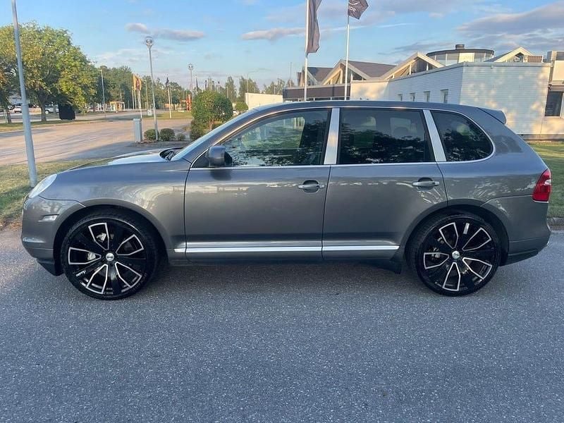 Grå Begagnad 2008 Porsche Cayenne S SUV | 149 000 kr (Dyr) - Bild 1/4