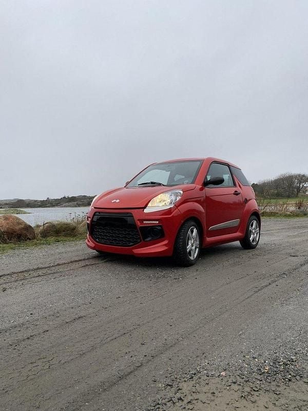 Begagnad 2015 Ligier JS50 Halvkombi | 55 000 kr - Bild 1/4