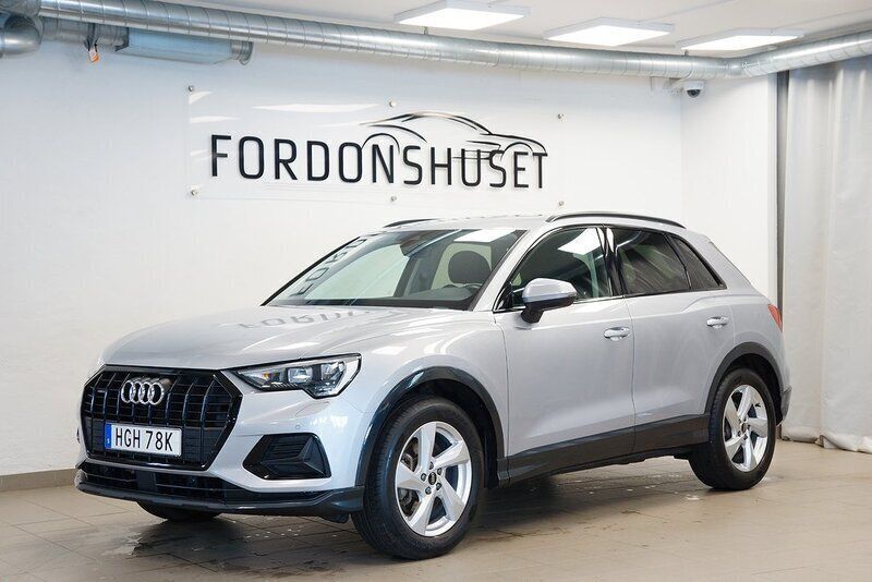 Silver Begagnad 2023 Audi Q3 Advanced Plus SUV | 349 000 kr (Superpris) - Bild 1/4