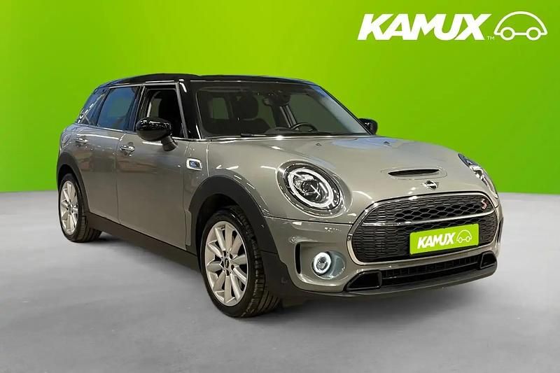Silver/grå Begagnad 2020 Mini Cooper S Clubman Salt Kombi | 219 800 kr (Marknadspris) - Bild 1/4