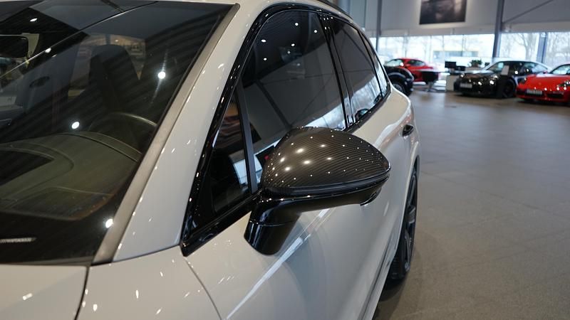 Begagnad Porsche Cayenne 2023 Grå SUV