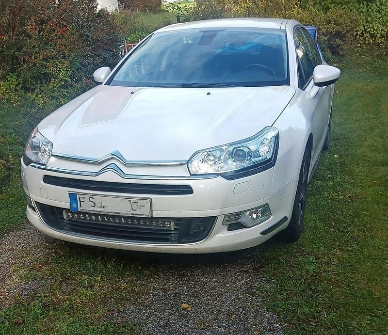 Vit Begagnad 2016 Citroën C5 Sedan | 75 000 kr (Superpris) - Bild 1/4