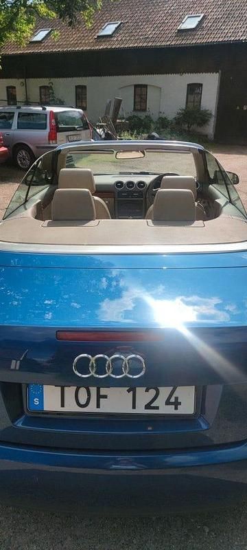 Begagnad Audi A4 Sport 170 HK (125 kW) 2005 Blå Cab