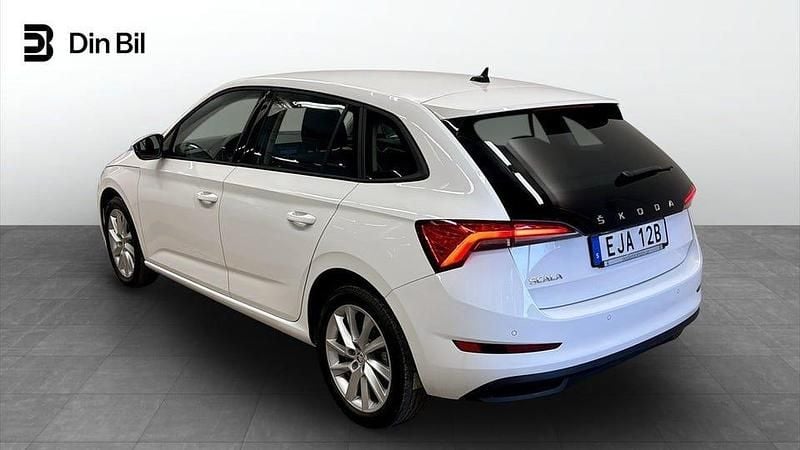 Begagnad Skoda Scala Style 110 HK (80 kW) 2022 Vit Halvkombi