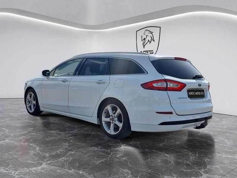 Begagnad Ford Mondeo Titanium 150 HK (110 kW) 2014 Vit Kombi