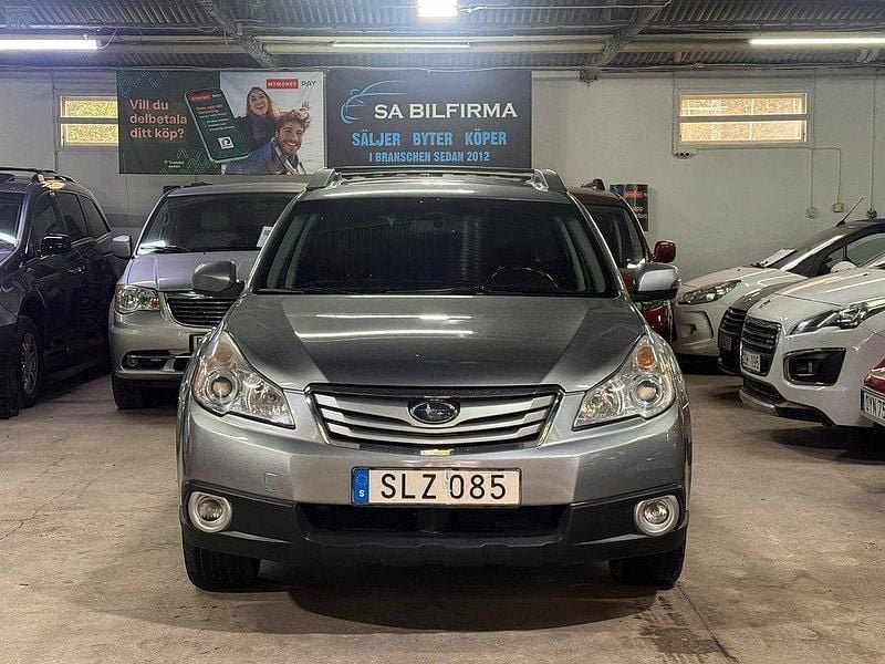 Grå Begagnad 2010 Subaru Outback SUV | 64 900 kr (Bra pris) - Bild 1/4