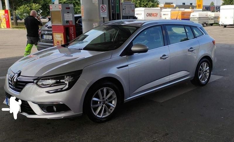 Silver Begagnad 2019 Renault Mégane GrandTour Kombi | 159 000 kr (Marknadspris) - Bild 1/1