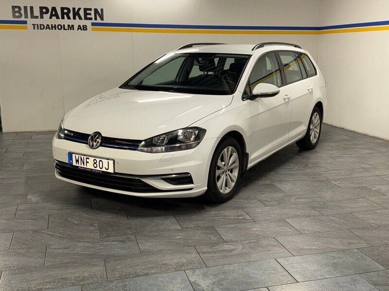 Vit Begagnad 2019 VW Golf VII Kombi | 109 500 kr (Dyr) - Bild 1/4