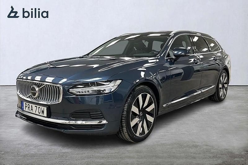 Mörkblå Begagnad 2024 Volvo V90 Plus Kombi | 459 900 kr (Superpris) - Bild 1/3