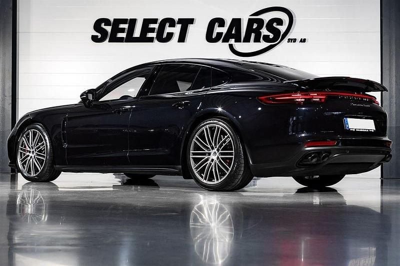 Begagnad Porsche Panamera Turbo Sport 549 HK (403 kW) 2018 Svart Sedan