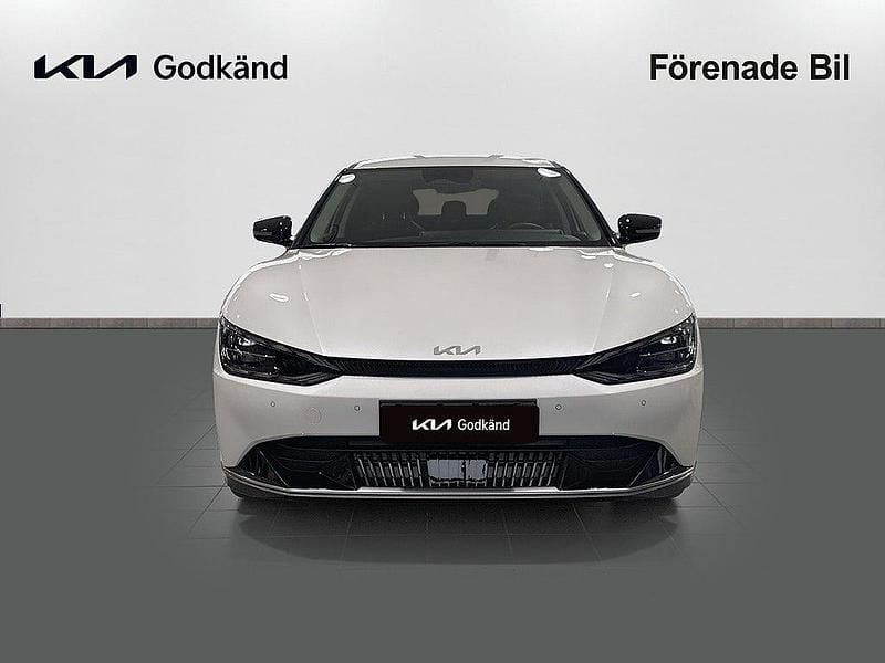 Begagnad Kia EV6 239 kW (325 HK) 2023 Vit SUV