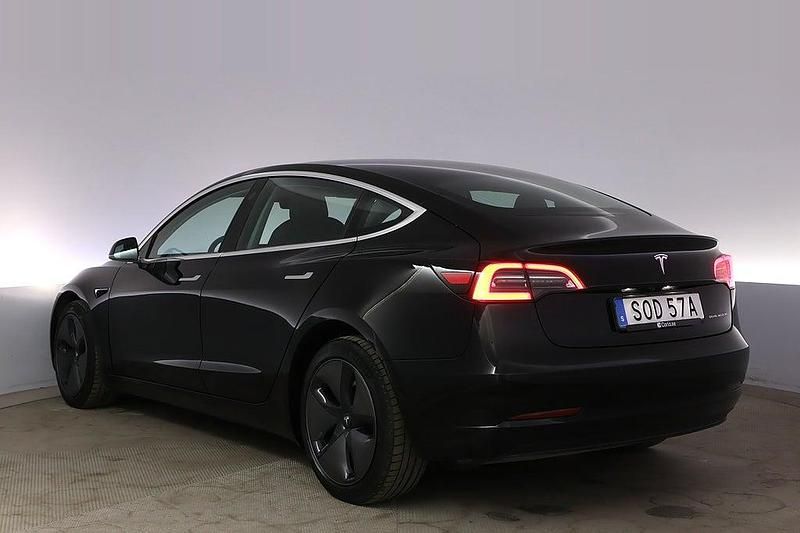 Begagnad Tesla Model 3 Long Range AWD 366 kW (498 HK) 2019 Svart Sedan
