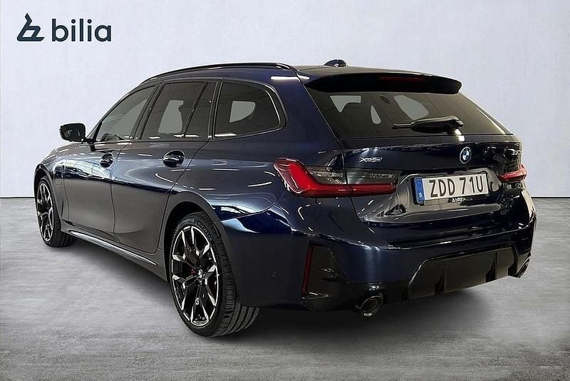 Begagnad BMW 330e Comfort Edition 2026 Blå Kombi