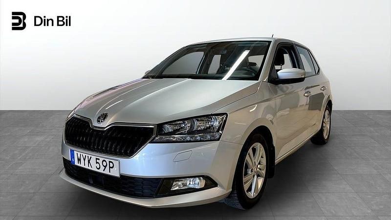 Begagnad Skoda Fabia Style 95 HK (69 kW) 2021 Silver Halvkombi