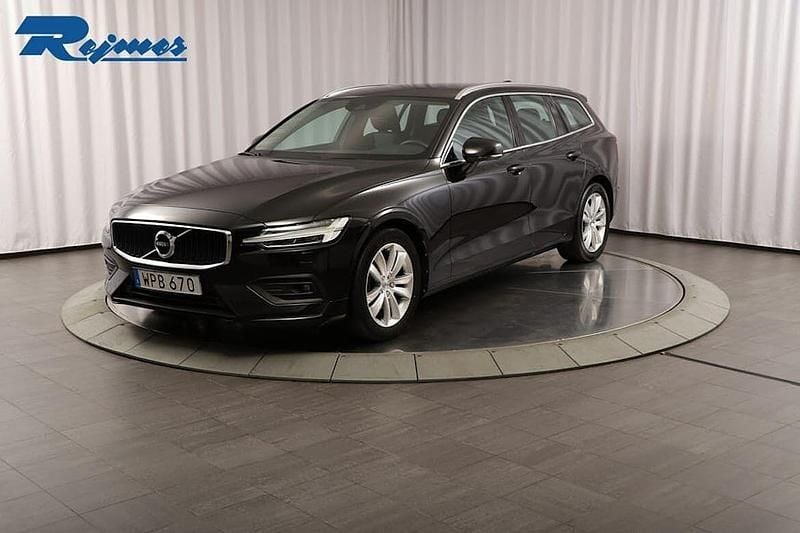 Svart Begagnad 2018 Volvo V60 Momentum Kombi | 219 800 kr (Bra pris) - Bild 1/4