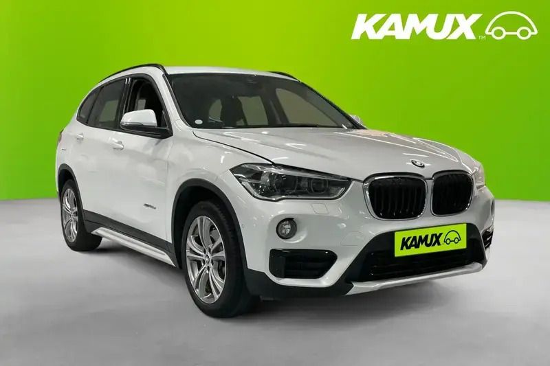 Vit Begagnad 2018 BMW X1 Sport Line SUV | 189 800 kr (Bra pris) - Bild 1/4