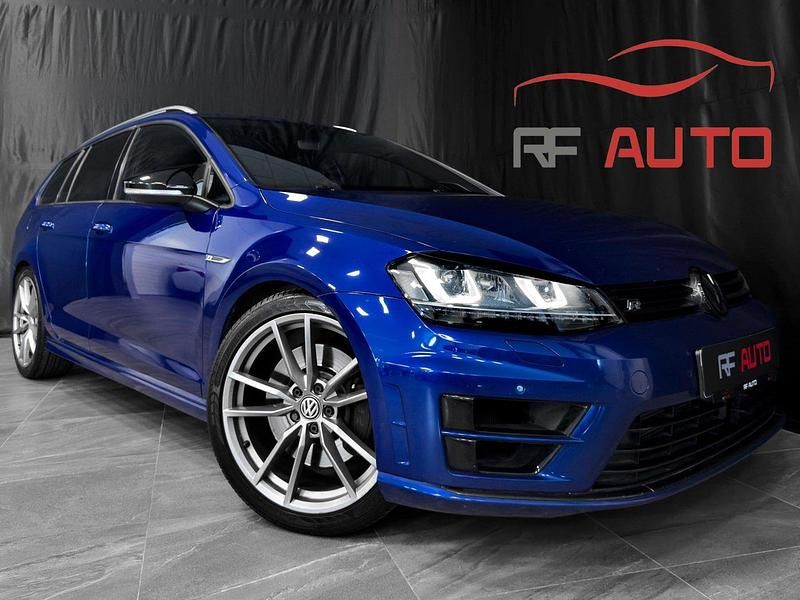 Blå Begagnad 2016 VW Golf VII R Kombi | 234 900 kr (Marknadspris) - Bild 1/4
