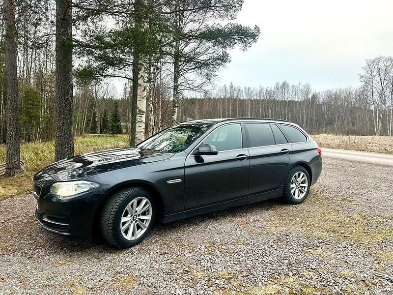 Begagnad 2015 BMW 520 Kombi | 130 000 kr (Bra pris) - Bild 1/4