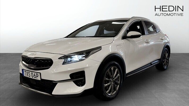 Vit (white) Begagnad 2022 Kia XCeed Advance SUV | 239 900 kr (Bra pris) - Bild 1/4