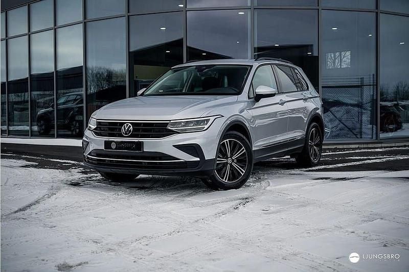 Begagnad VW Tiguan 150 HK (110 kW) 2020 Silver SUV