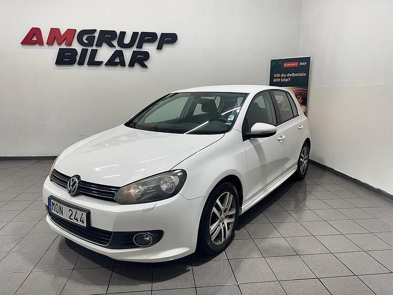 Vit Begagnad 2012 VW Golf VII Halvkombi | 54 900 kr (Bra pris) - Bild 1/4