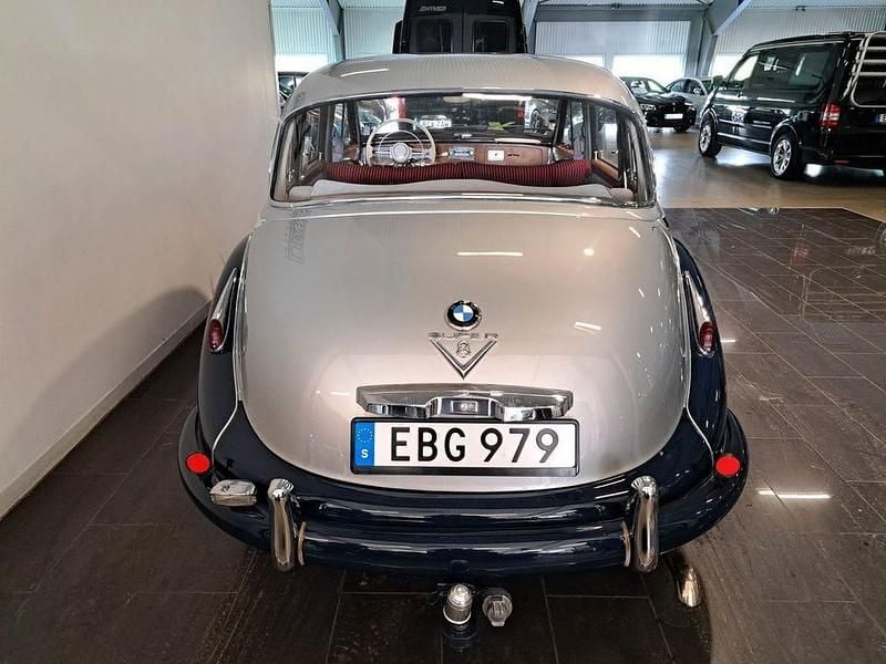 Begagnad BMW 502 140 HK (102 kW) 1959 Mörkblå Sedan