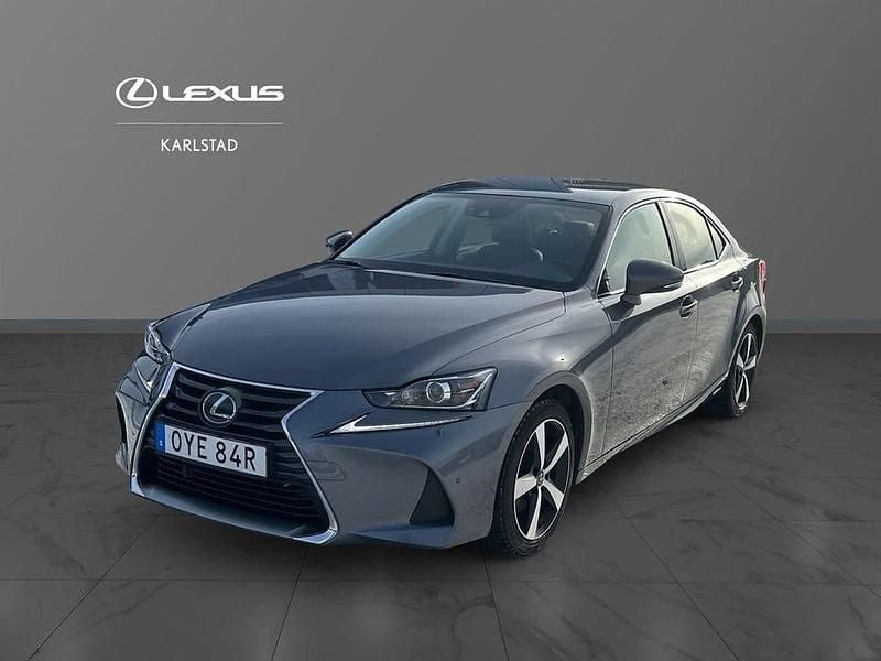 Begagnad Lexus IS300h 226 HK (166 kW) 2019 Grå