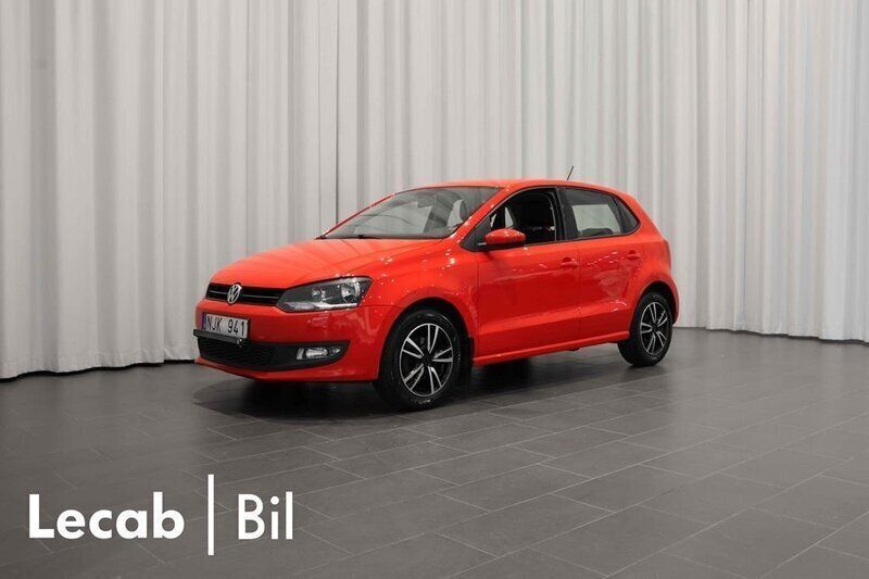 Röd Begagnad 2014 VW Polo Halvkombi | 49 500 kr (Bra pris) - Bild 1/4