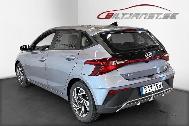 Begagnad Hyundai i20 2024 Blå Halvkombi