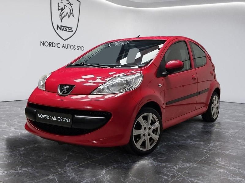 Röd Begagnad 2006 Peugeot 107 Halvkombi | 19 900 kr (Lite dyr) - Bild 1/4
