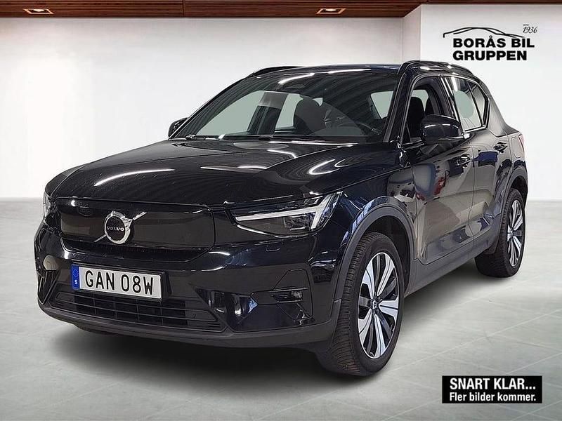 Svart Begagnad 2023 Volvo XC40 Plus SUV | 339 000 kr - Bild 1/3