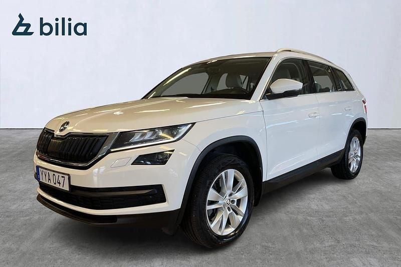 Vit Begagnad 2017 Skoda Kodiaq SUV | 254 900 kr (Marknadspris) - Bild 1/4