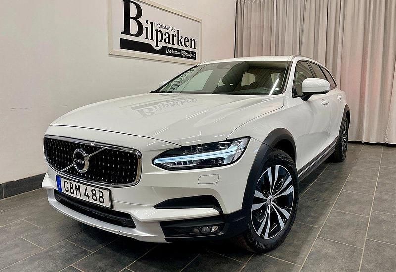 Vit Begagnad 2020 Volvo V90 CC Momentum Kombi | 259 900 kr (Marknadspris) - Bild 1/3