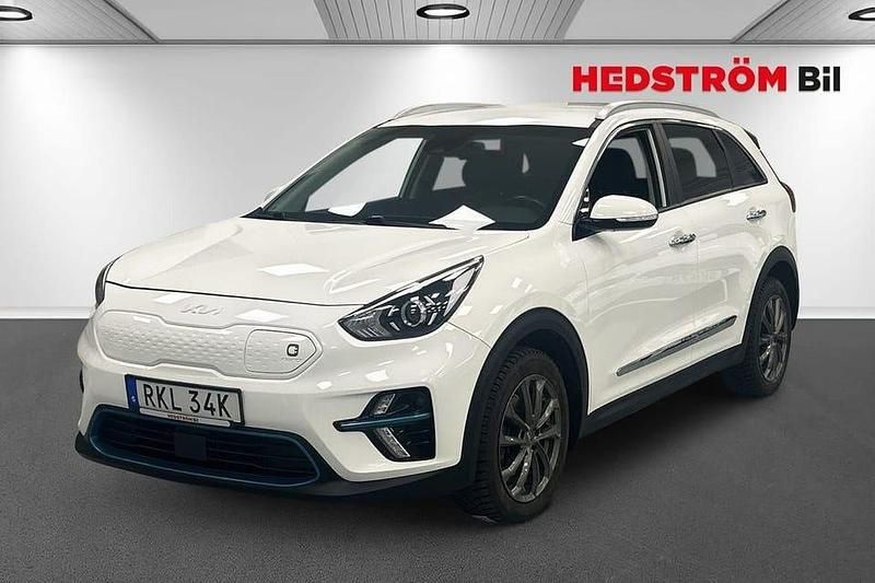 Vit Begagnad 2022 Kia e-Niro Advance SUV | 245 000 kr (Bra pris) - Bild 1/4