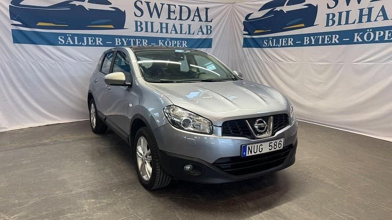 Grå Begagnad 2011 Nissan Qashqai SUV | 74 900 kr (Bra pris) - Bild 1/4