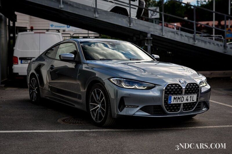 Blå Begagnad 2021 BMW 420 M Sport Sportkupé | 409 900 kr (Marknadspris) - Bild 1/4