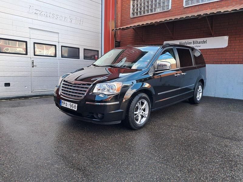 Svart Begagnad 2010 Chrysler Grand Voyager Minibuss | 99 900 kr (Lite dyr) - Bild 1/4