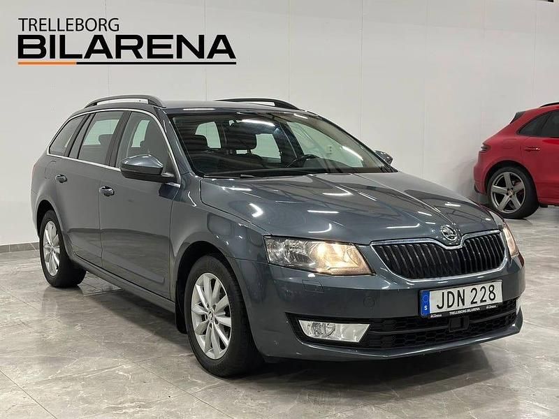 Begagnad Skoda Octavia Ambition 110 HK (80 kW) 2015 Grå Halvkombi