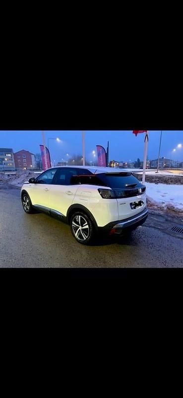 Begagnad 2021 Peugeot 3008 Allure SUV | 199 000 kr (Marknadspris) - Bild 1/4