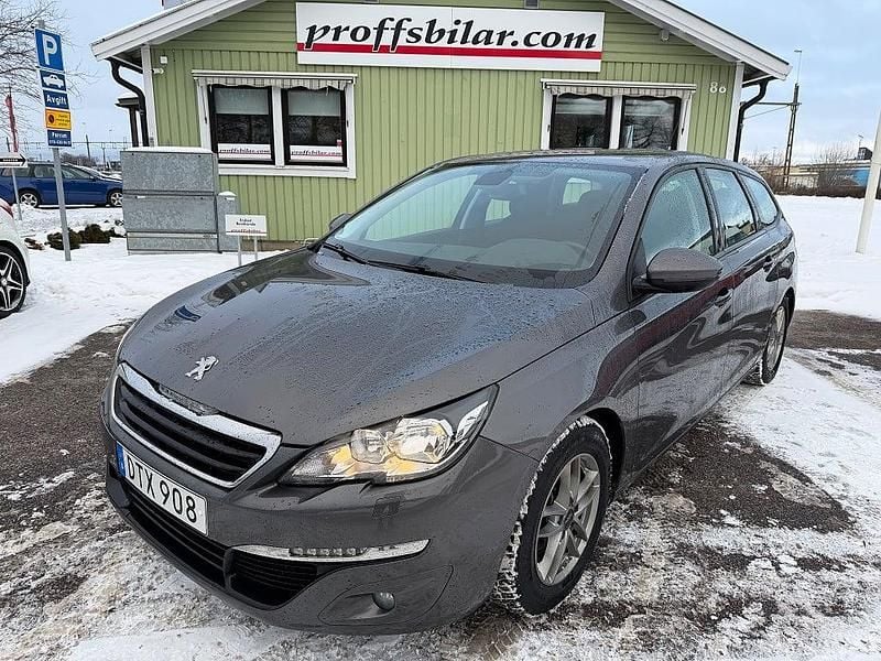 Grå Begagnad 2016 Peugeot 308 SW Active Kombi | 69 900 kr (Bra pris) - Bild 1/4