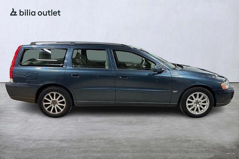 Begagnad Volvo V70 140 HK (102 kW) 2004 Blå Kombi