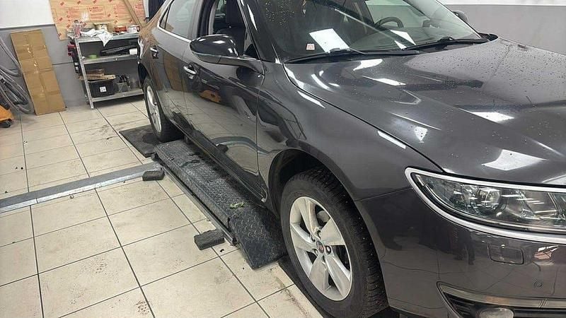 Begagnad Saab 9-5 160 HK (117 kW) 2010 Gray metallic